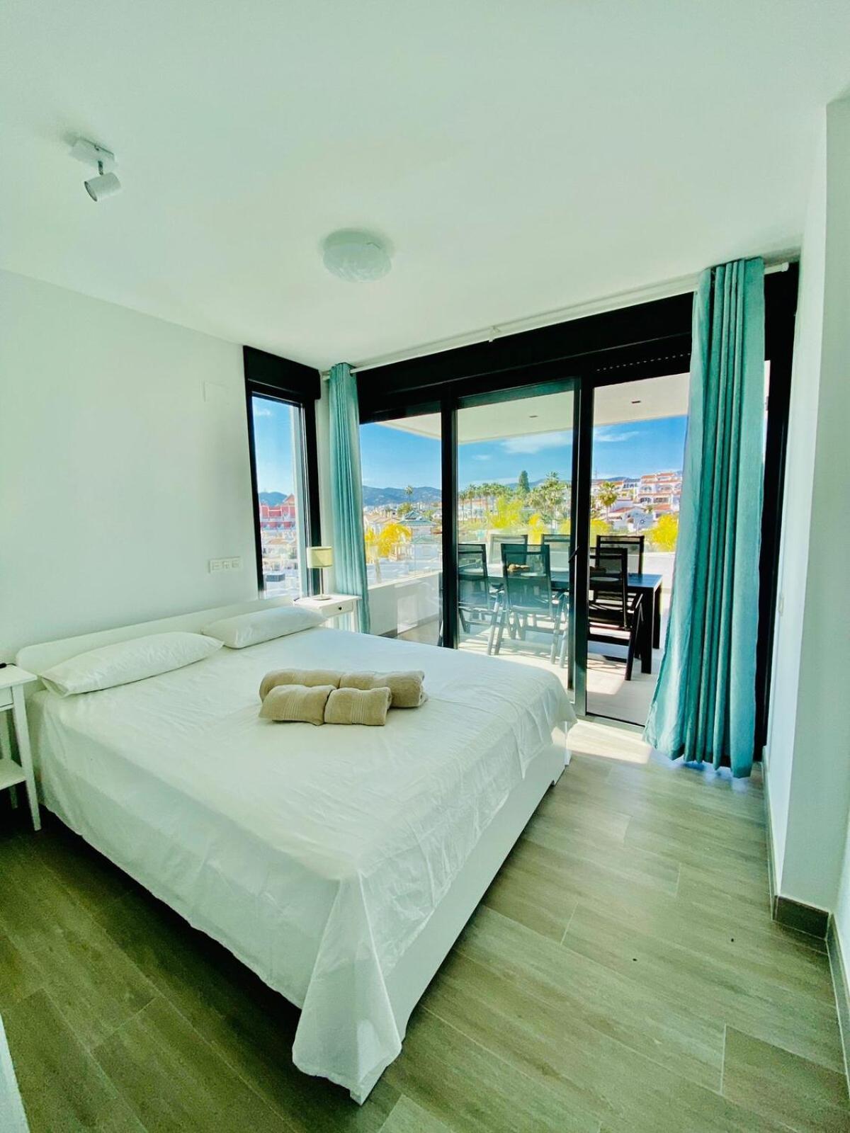 Royal Palm 22 Luxurious 3 Bedroom Penthouse Nerja Exteriér fotografie